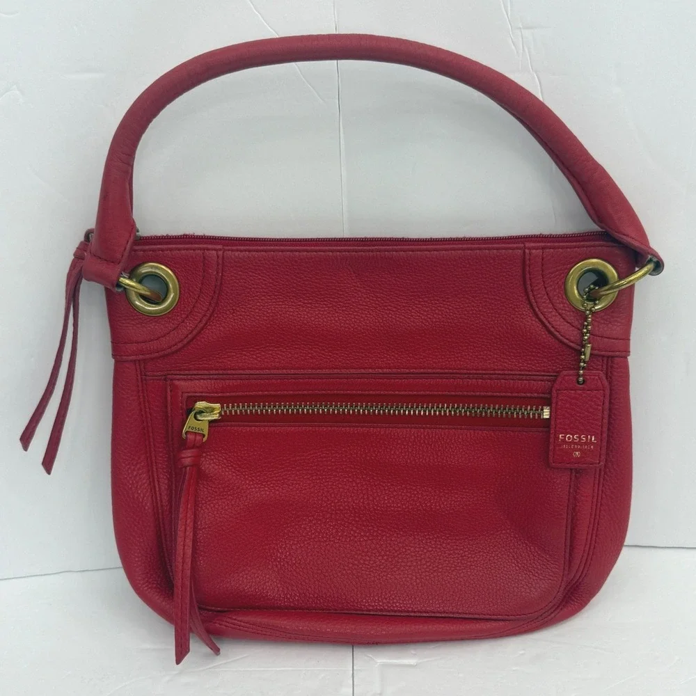 Fossil Shoulder Bag Medium Red Pebbled Leather Hobo Brass Hardware Casual